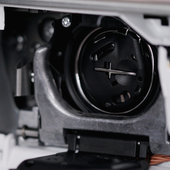 BERNINA 590 Crystal Edition Let your creativity shine BERNINA